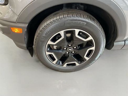 Used 2024 Ford Bronco Sport Outer Banks w/ Tech Package AWD/4WD image 32