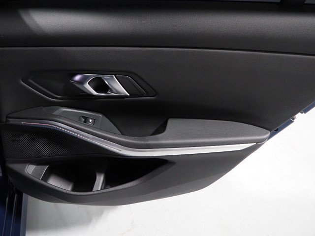 Used 2024 BMW 330i Sedan w/ Premium Package RWD image 67