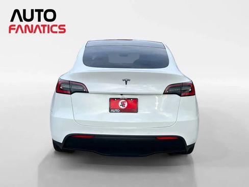 Used 2021 Tesla Model Y Long Range AWD/4WD image 4