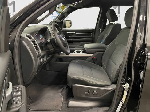 Used 2025 RAM 1500 Big Horn AWD/4WD image 9