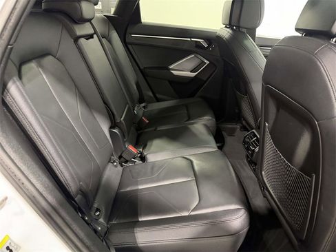 Used 2025 Audi Q3 2.0T Premium image 11