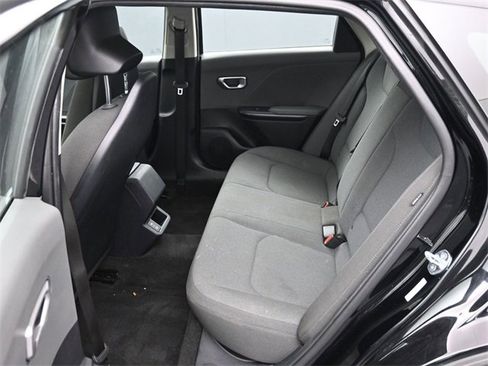 Used 2025 Kia K4 LXS image 5