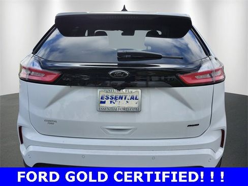 Used 2024 Ford Edge SE w/ Black Appearance Package image 3