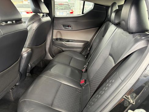 Used 2021 Toyota C-HR Limited FWD image 8