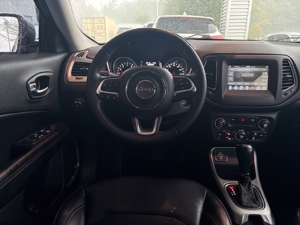Used 2021 Jeep Compass Latitude w/ Sun and Sound Group FWD image 8