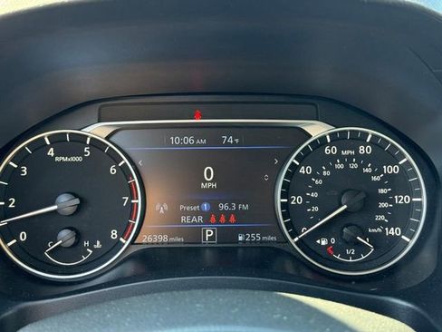 Used 2025 Nissan Altima 2.5 SV FWD image 21