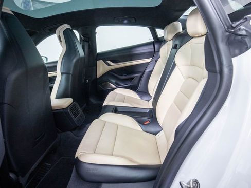 Used 2020 Porsche Taycan Turbo image 10