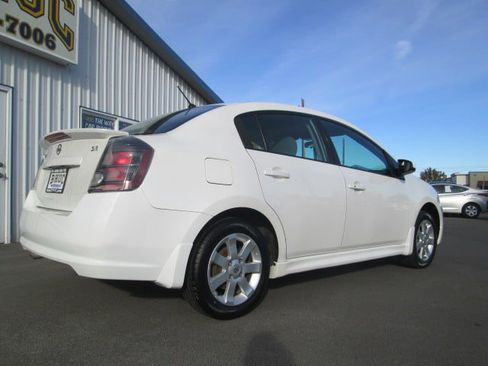 Used 2010 Nissan Sentra 2.0 SR w/ Convenience Pkg image 6