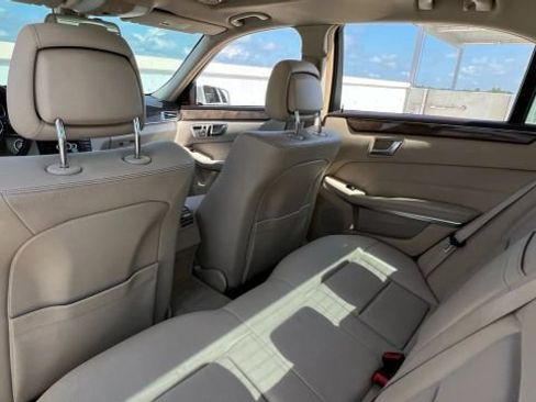 Used 2015 Mercedes-Benz E 350 4MATIC Sedan image 23