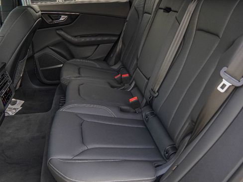 New 2026 Audi Q8 Premium Plus image 24