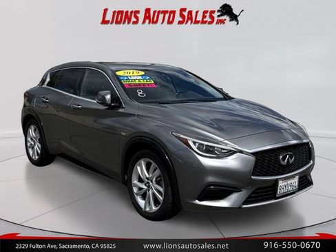 Used 2019 INFINITI QX30 FWD image 3