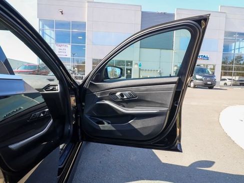 Used 2020 BMW 330i xDrive Sedan w/ Premium Package AWD/4WD image 46