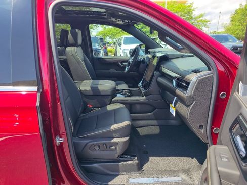 New 2026 GMC Yukon Elevation w/ Elevation Premium Package AWD/4WD image 30