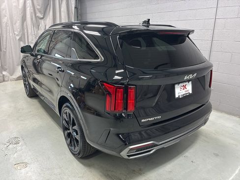 Used 2023 Kia Sorento SX image 32