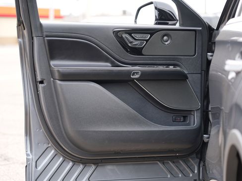 Used 2025 Lincoln Aviator Premiere w/ Equipment Group 101A image 19