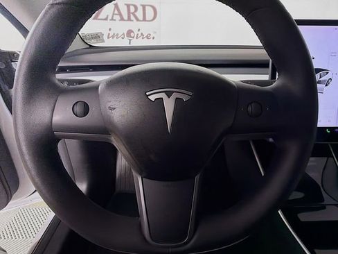 Used 2019 Tesla Model 3 Performance image 12