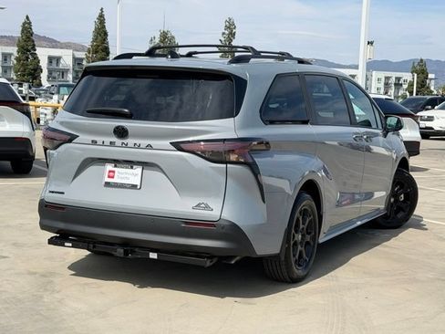 Certified 2026 Toyota Sienna XLE Woodland Edition AWD/4WD image 4
