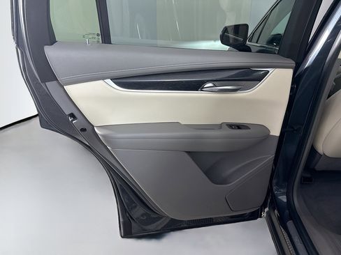 Used 2020 Cadillac XT6 Premium Luxury AWD/4WD image 26