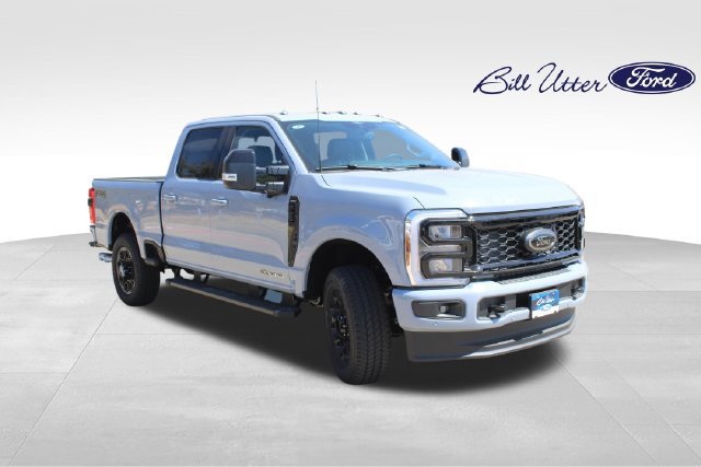 New 2026 Ford F250 Lariat w/ Black Appearance Package AWD/4WD image 2