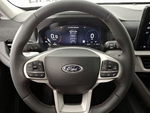 Used 2026 Ford Explorer Active w/ Active Comfort Package RWD image 19