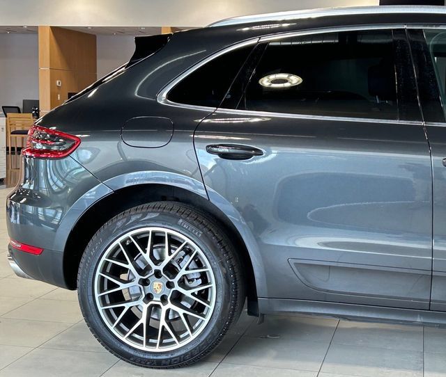 Used 2018 Porsche Macan S AWD/4WD image 13