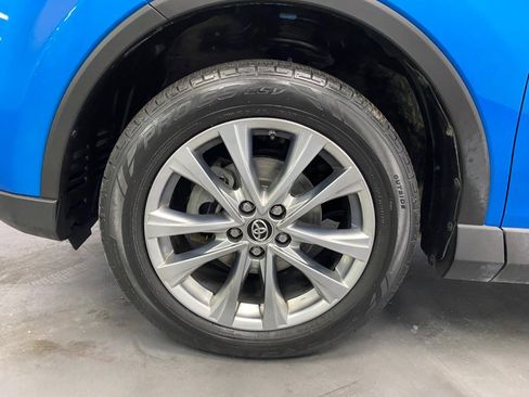 Used 2017 Toyota RAV4 Limited w/ Advanced Technology Package image 19