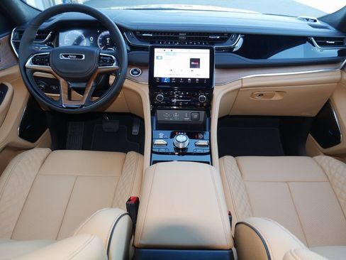 New 2025 Jeep Grand Cherokee L Summit image 10