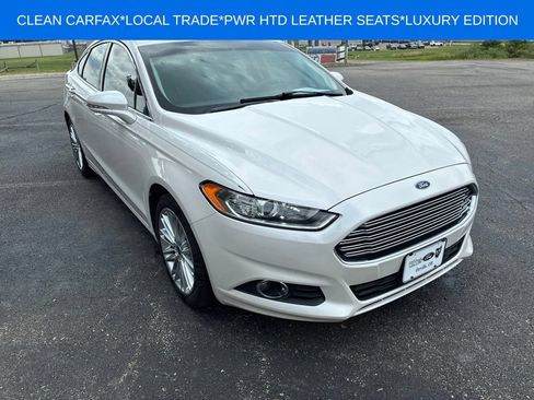Used 2016 Ford Fusion SE w/ Equipment Group 202A FWD image 4