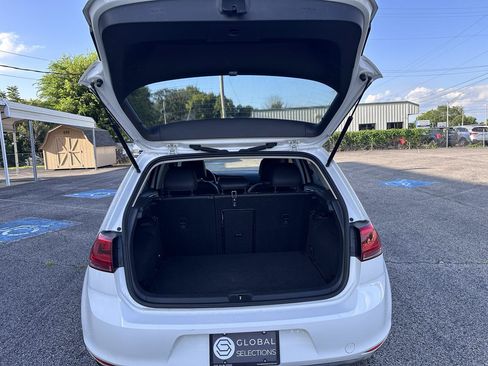 Used 2015 Volkswagen Golf S FWD image 35