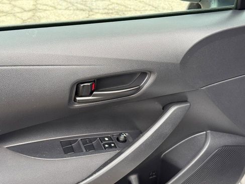 Used 2023 Toyota Corolla LE image 18