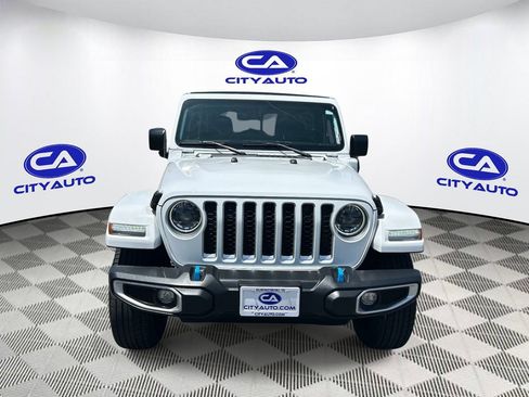 Used 2023 Jeep Wrangler Unlimited Sahara w/ Cold Weather Group AWD/4WD image 2