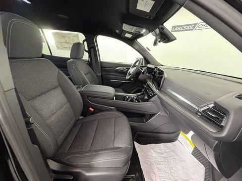 New 2026 Chevrolet Traverse LT w/ Driver Confidence Package image 17