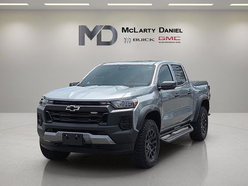 Certified 2024 Chevrolet Colorado Trail Boss w/ Advanced Trailering Package AWD/4WD image 3