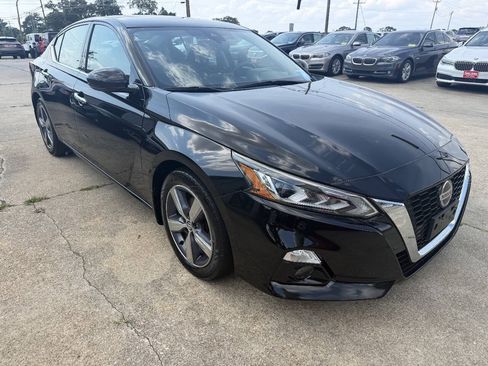 Used 2020 Nissan Altima 2.5 SV FWD image 4