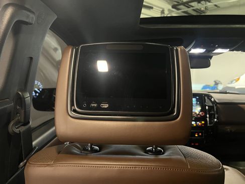 Used 2021 Nissan Titan Platinum Reserve w/ Moonroof Package image 28