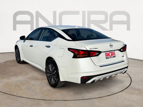 Used 2023 Nissan Altima 2.5 SV w/ SV Premium Package image 8