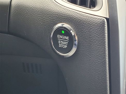 Used 2024 Ford Edge SEL image 14