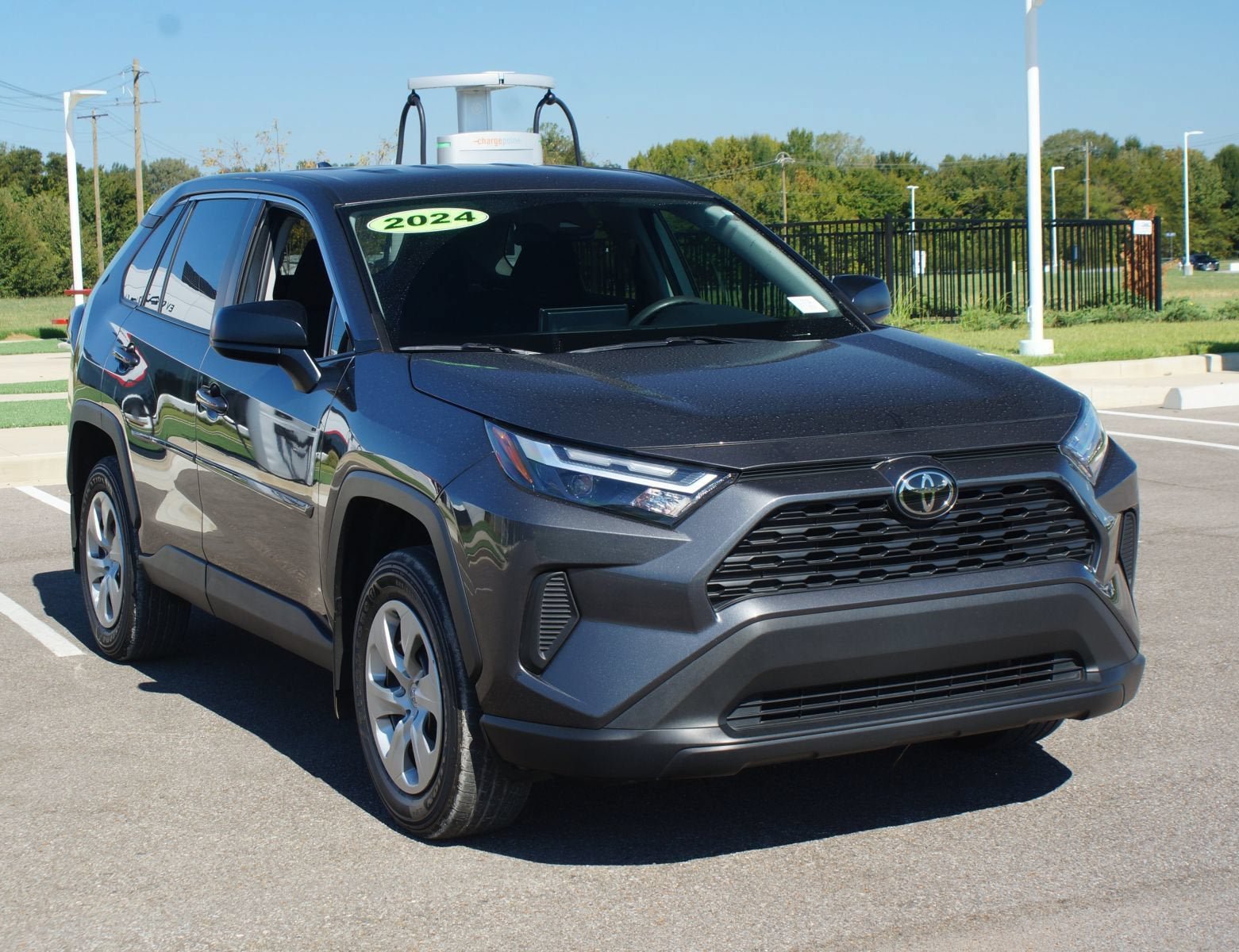 Used 2024 Toyota RAV4 LE FWD image 2