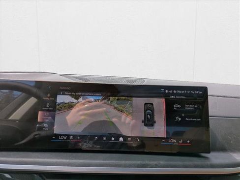 Used 2026 BMW X7 xDrive40i image 14