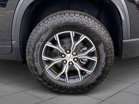 New 2026 GMC Acadia AT4 w/ Luxury Package AWD/4WD image 11