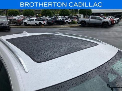 Used 2024 Cadillac XT4 Luxury w/ Cold Weather Package AWD/4WD image 16