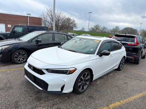 Used 2025 Honda Civic Sport Touring image 9