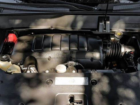 Used 2017 Buick Enclave Leather image 7