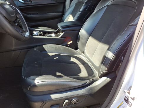 Used 2023 Jeep Grand Cherokee L Altitude image 11