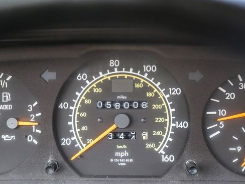 Used 1995 Mercedes-Benz E 320 Convertible image 83