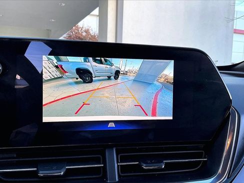 Used 2025 Chevrolet Trax RS w/ Driver Confidence Package image 14