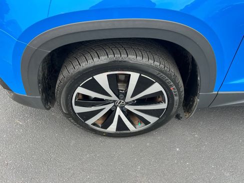 Used 2022 Volkswagen Taos SE image 10