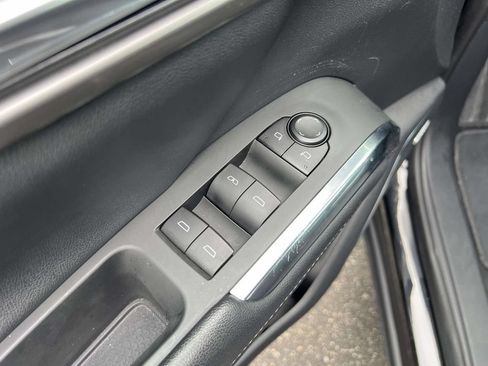 Used 2024 Chevrolet Traverse LT w/ Enhanced Driving Package FWD image 15