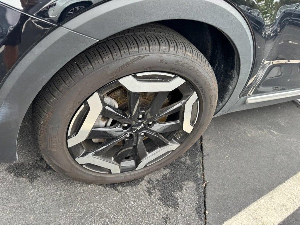 Used 2025 Kia Telluride S AWD/4WD image 4