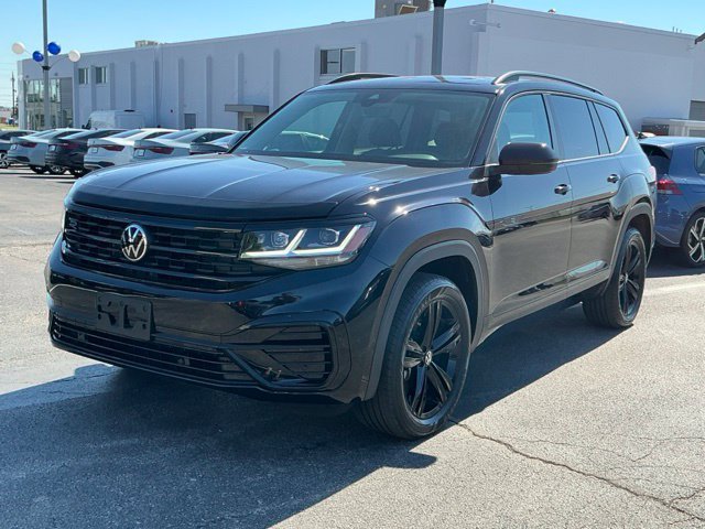 Certified 2023 Volkswagen Atlas SEL R-Line AWD/4WD image 7